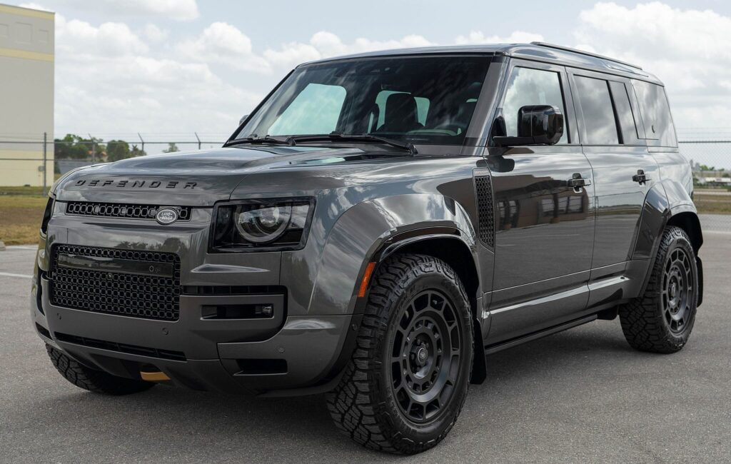 2025 Land Rover Defender 110 OCTA Edition One