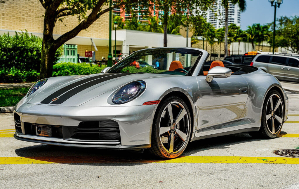 2025 Porsche 911 Carrera Cabriolet