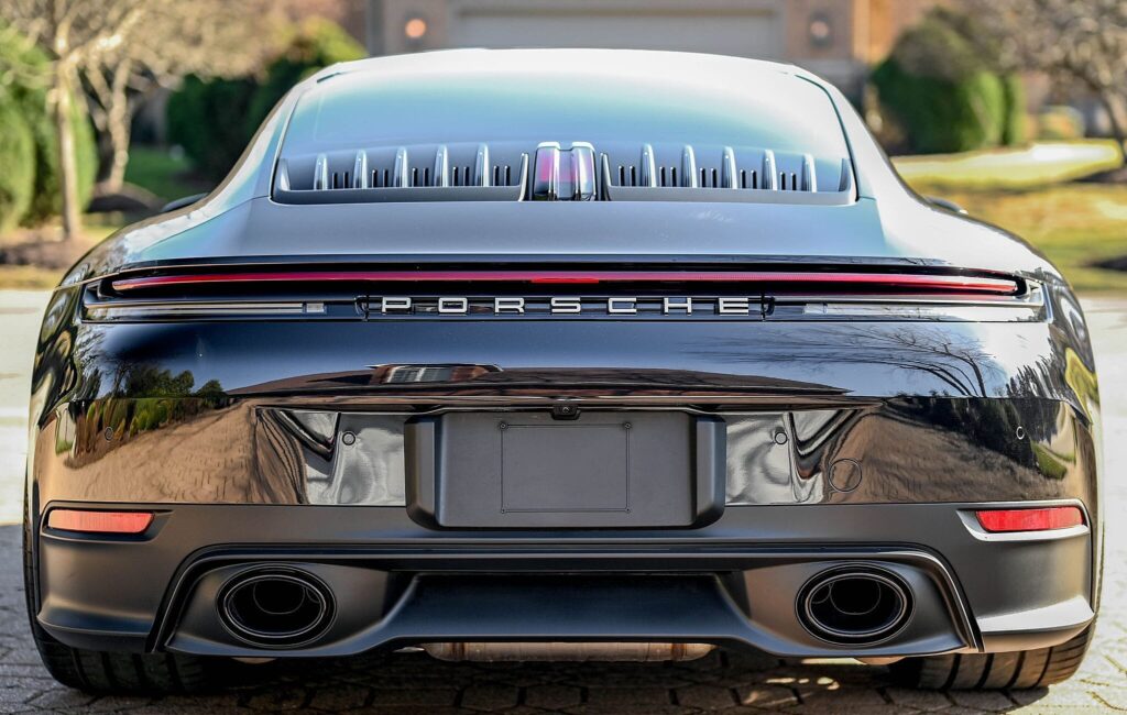 2025 Porsche 911 Carrera