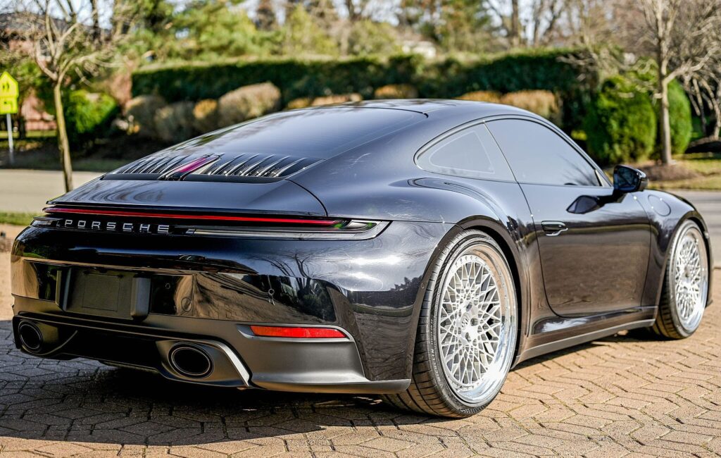 2025 Porsche 911 Carrera