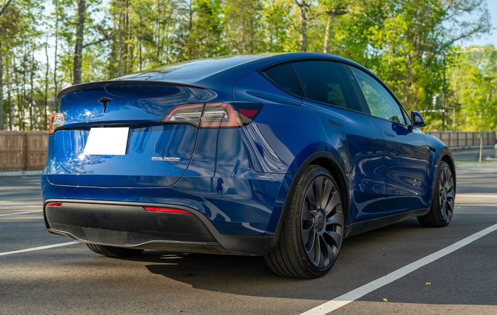 2025 Tesla Model Y Performance