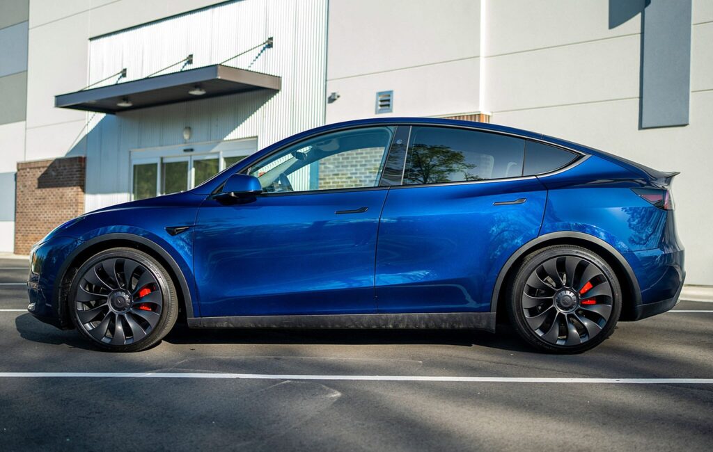2025 Tesla Model Y Performance